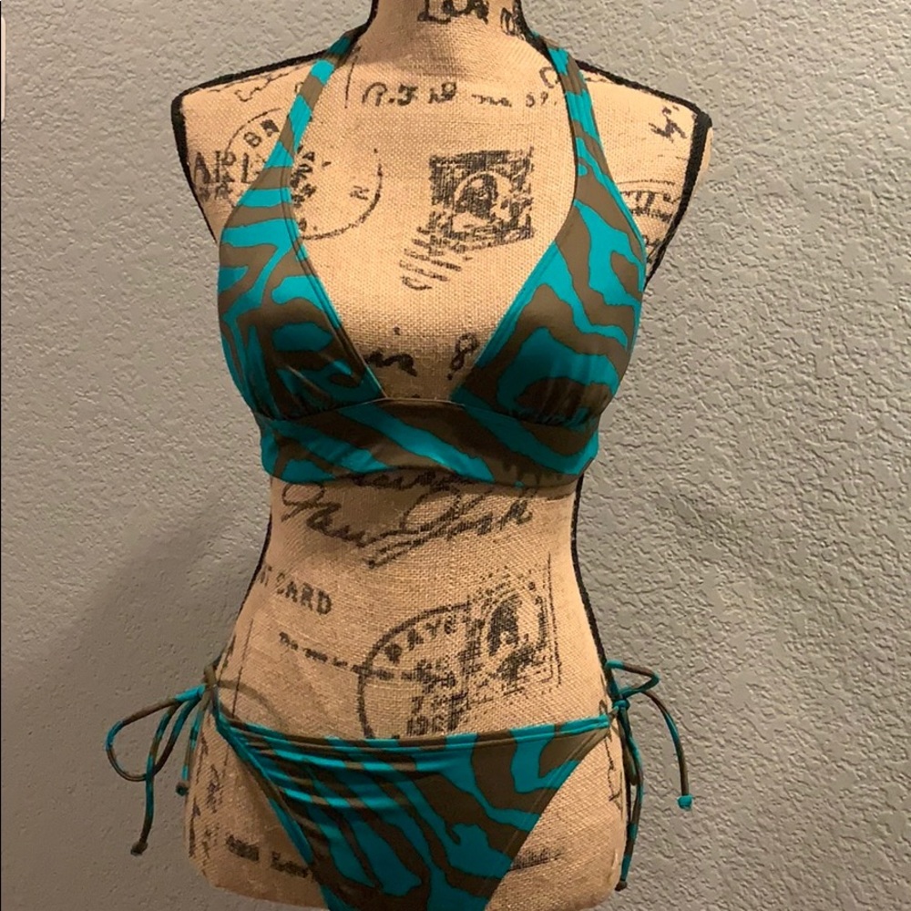 👙Victoria’s Secret - zebra print swimsuit. 🏖🦓